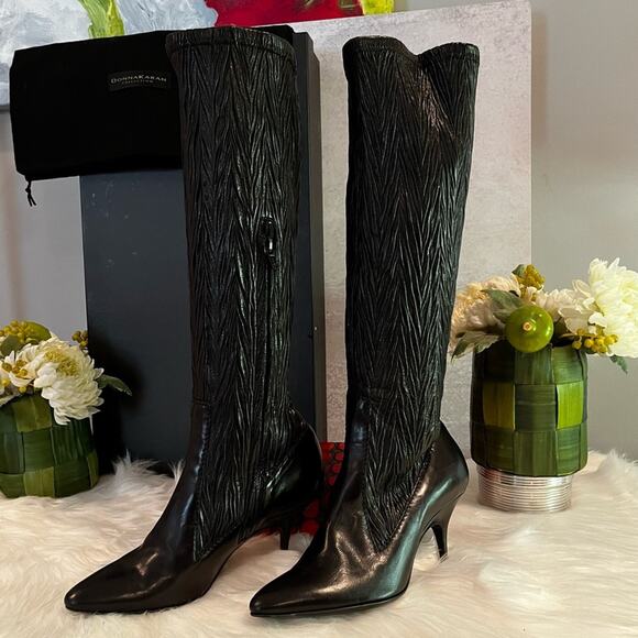 NEW Donna Karan Collection Waxed Calf Leather Laser Ribbed Boot Black Sz 36/6 … - Picture 2 of 16